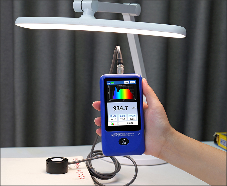 HT3935测试灯具