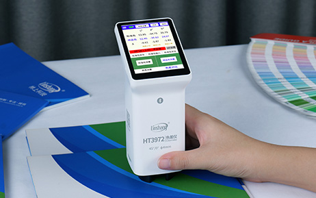 HT3972测试画册色差